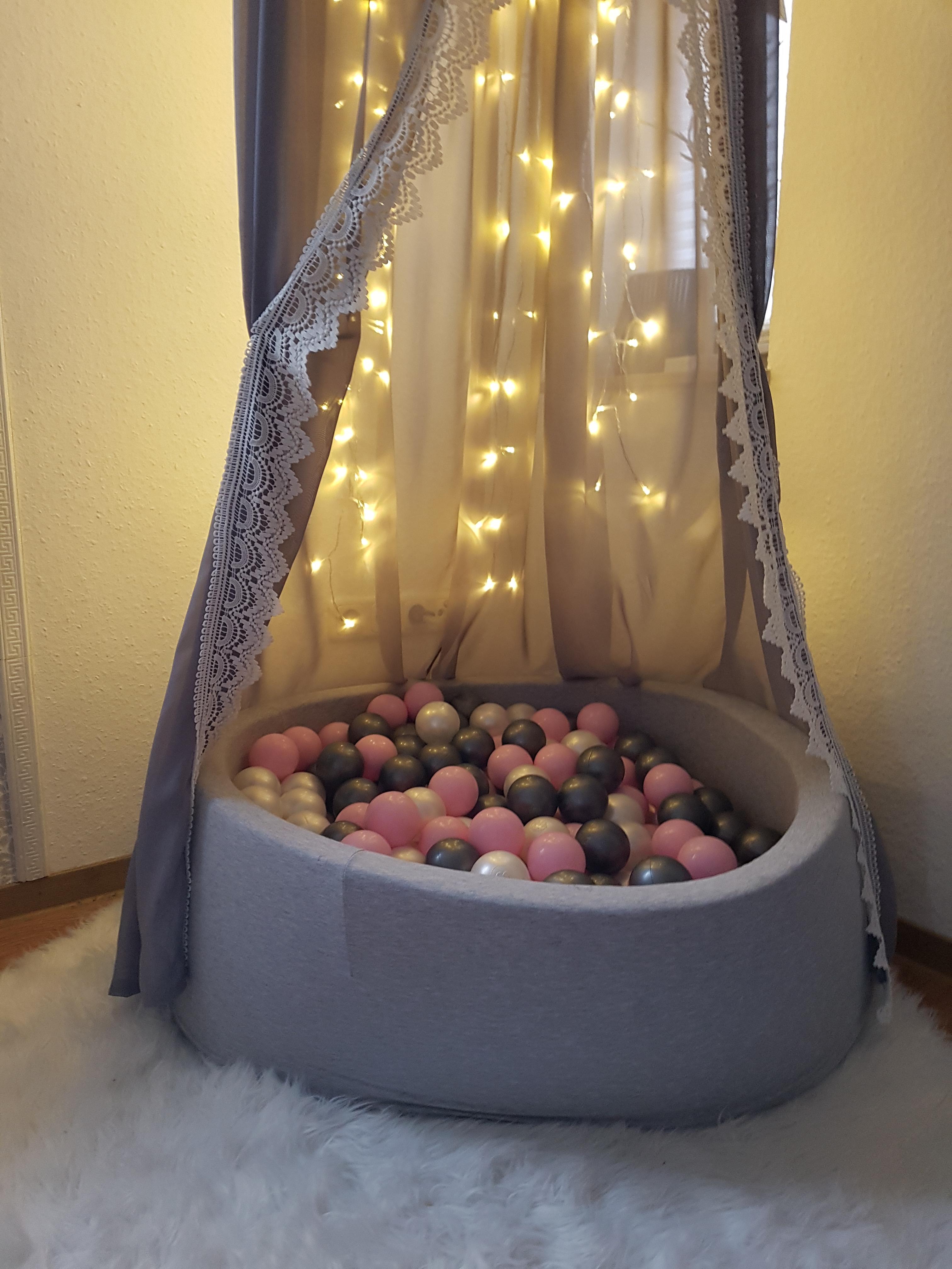 Schönes Bällebad für den Preis