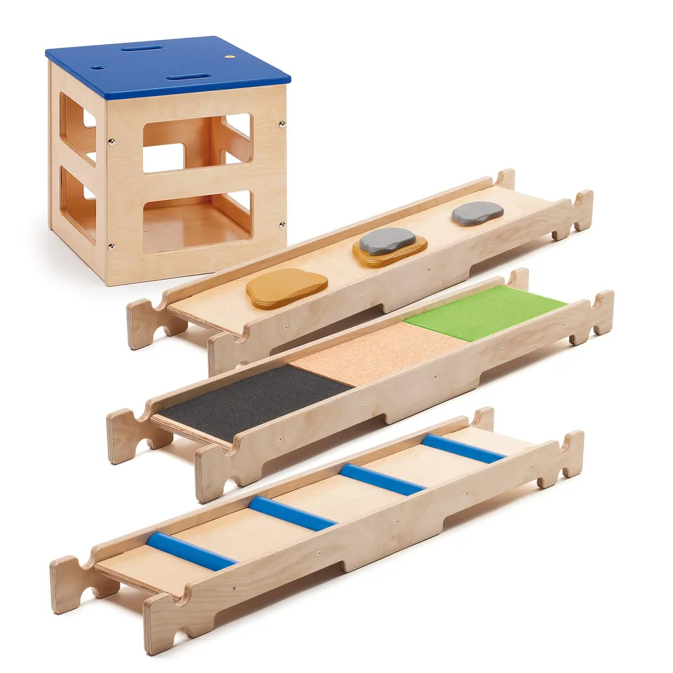 erzi-46395-parcour-balancierbretter-s-set-3-teilig-holz-mit-sportbox-s-f-r-sport image 1