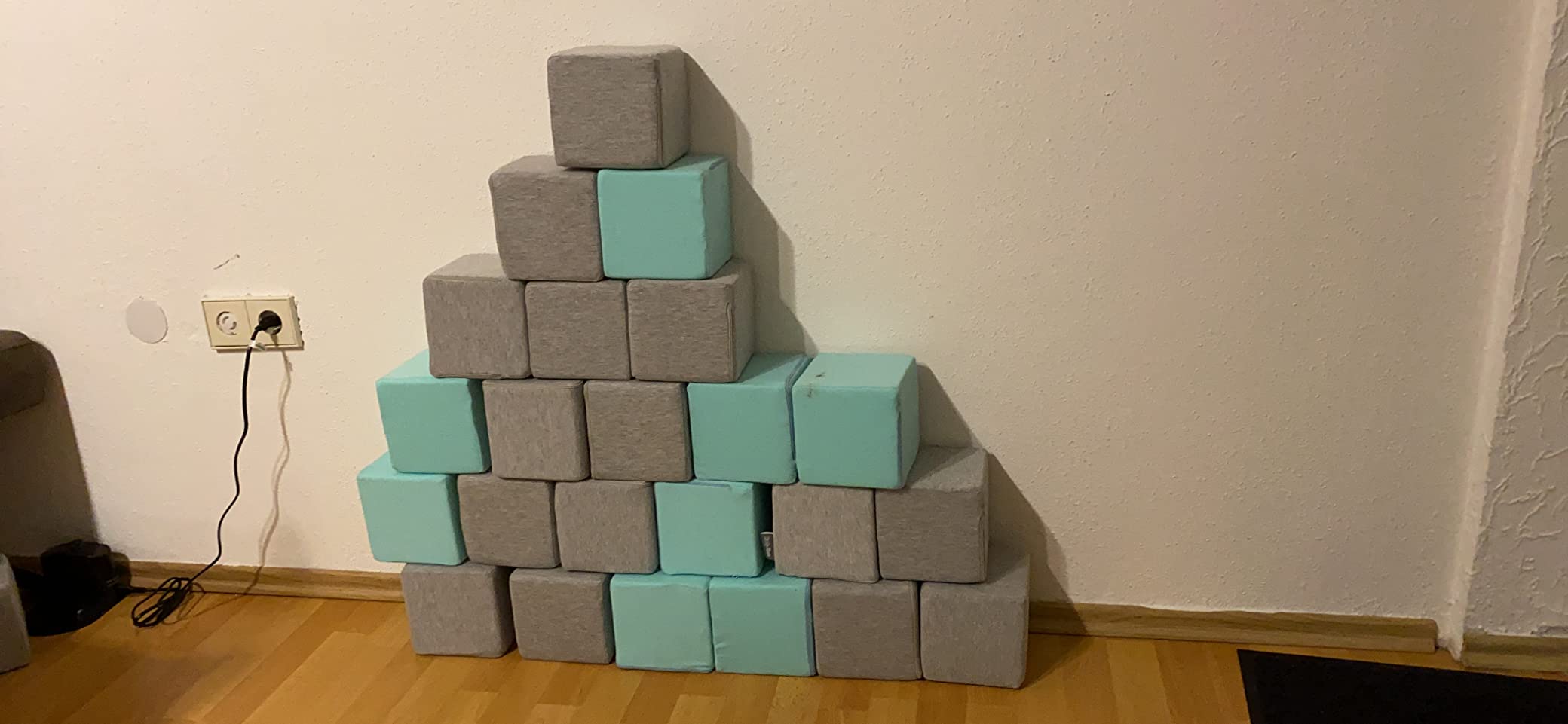 Nett, Bezüge fusseln anfangs