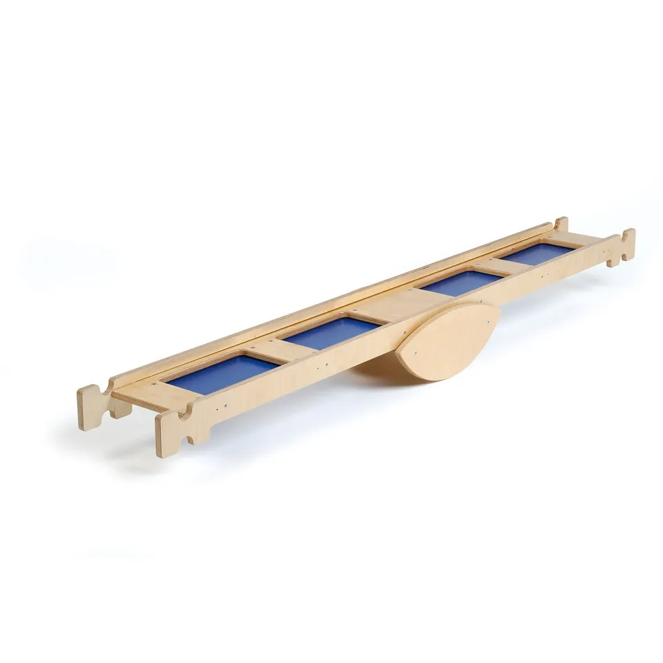 erzi-46392-balancierbrett-pf-tzen-aus-holz image 1