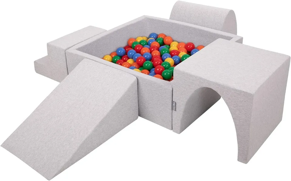kiddymoon-spielplatz-aus-schaumstoff-mit-b-llebad-200-b-lle-hellgrau image 1