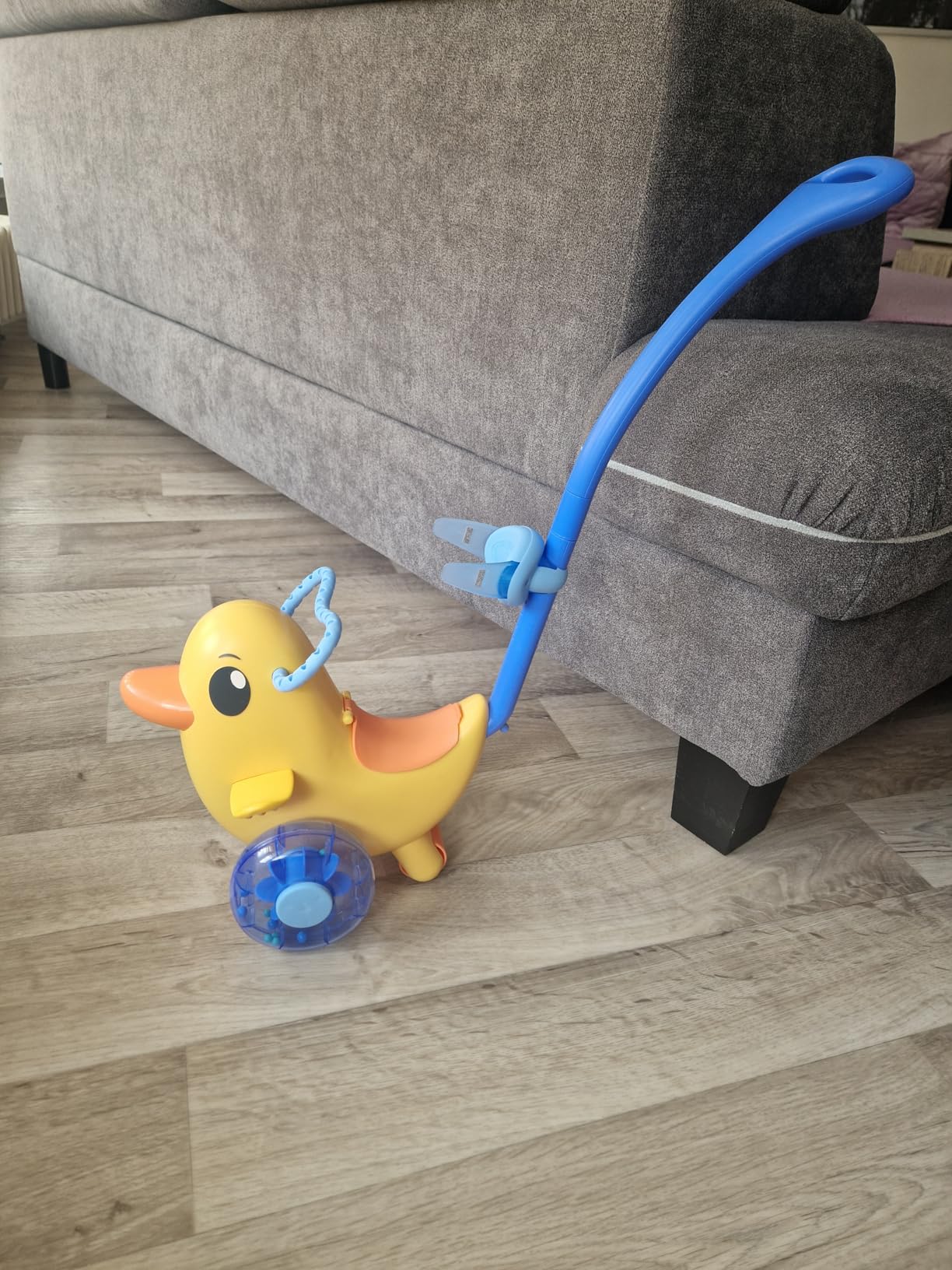 Rennt nur noch mit Puppenwagen
