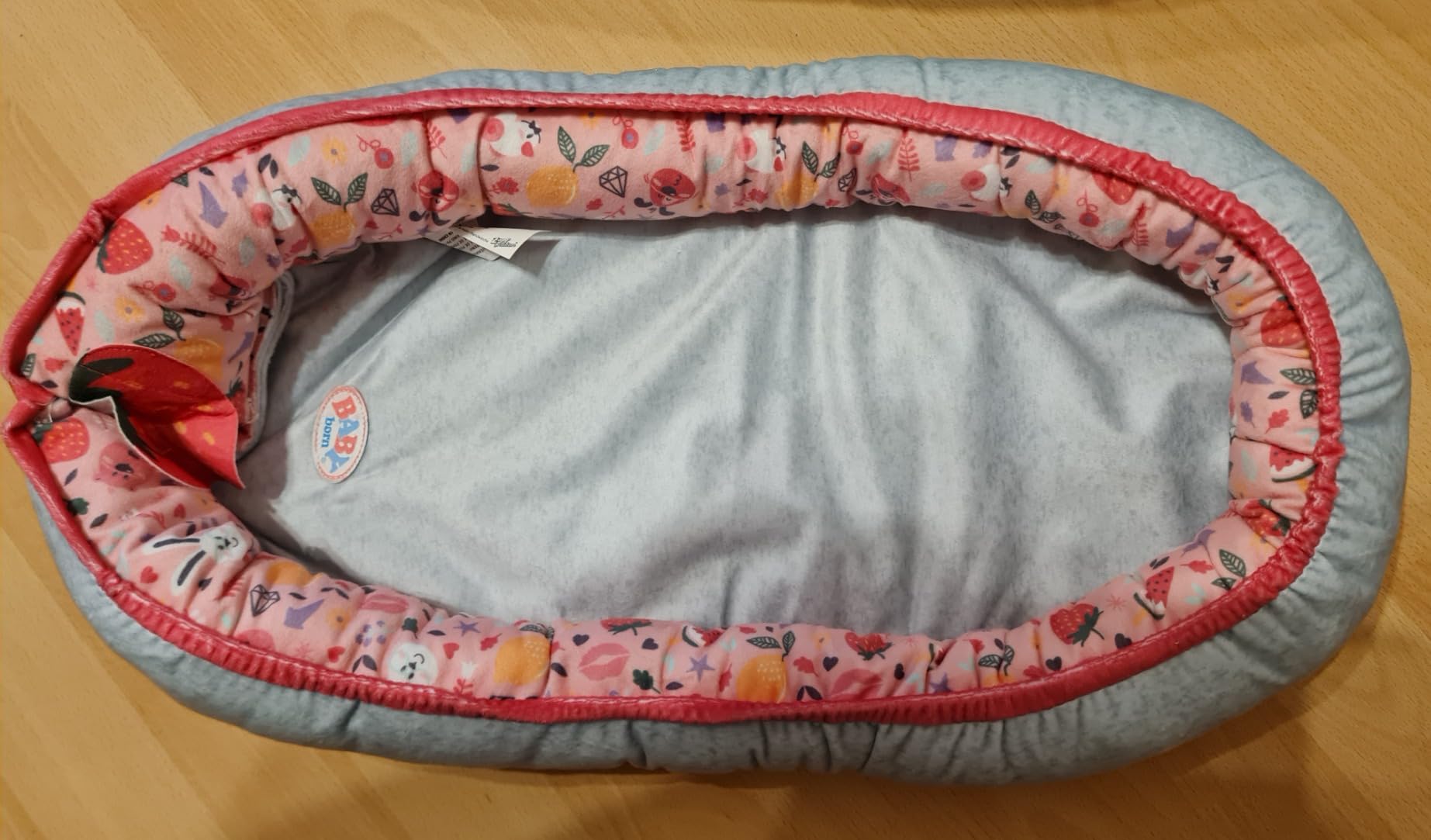 Süßes Puppenbett