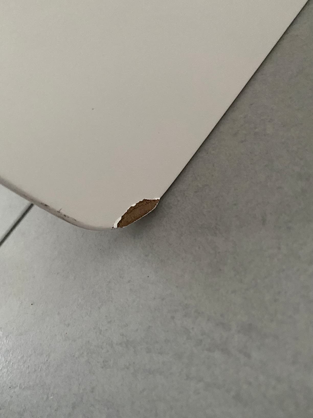 Enkel liebt seinen Tisch