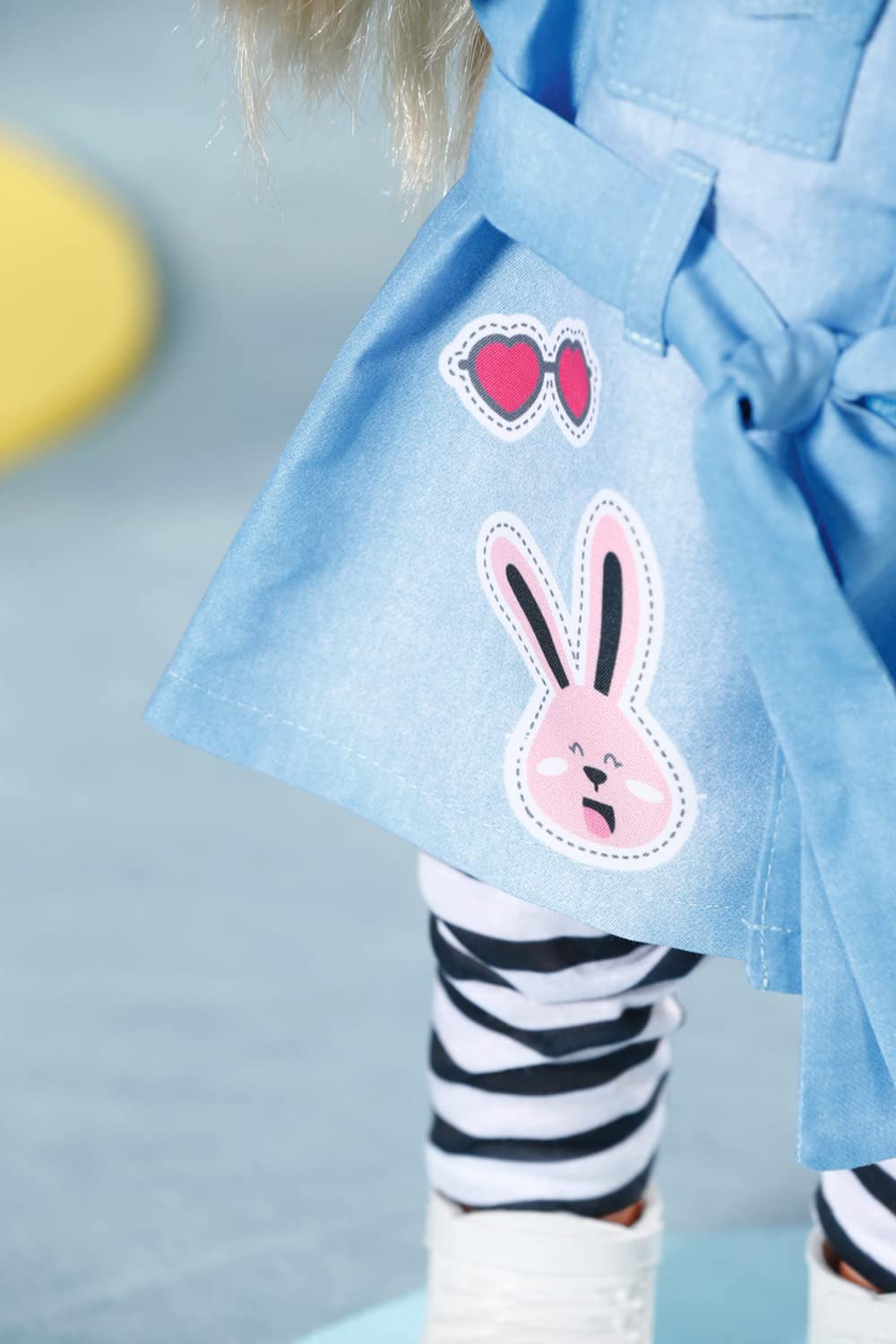baby-born-deluxe-jeans-kleid-43cm-puppenkleidung-set-mit-leggings-m-tze-schuhen image 3