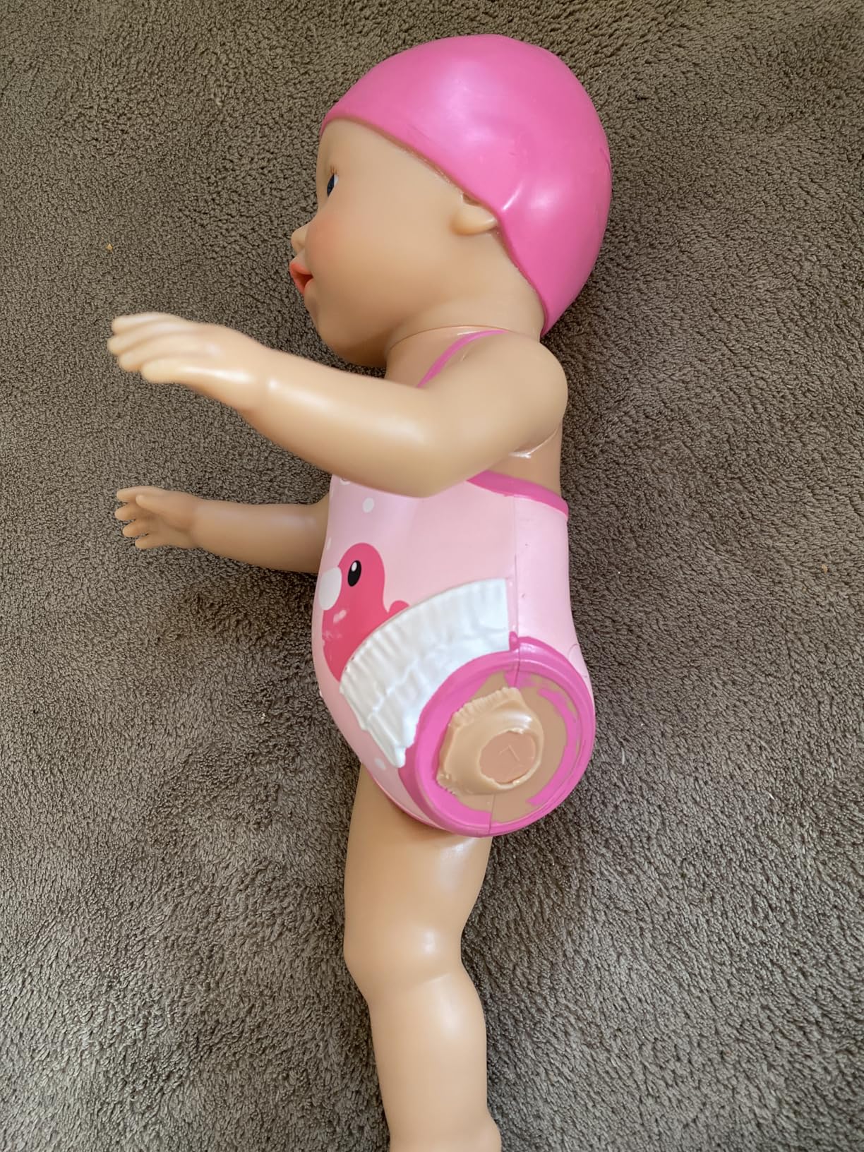Lieblingspuppe für Badewanne und Pool