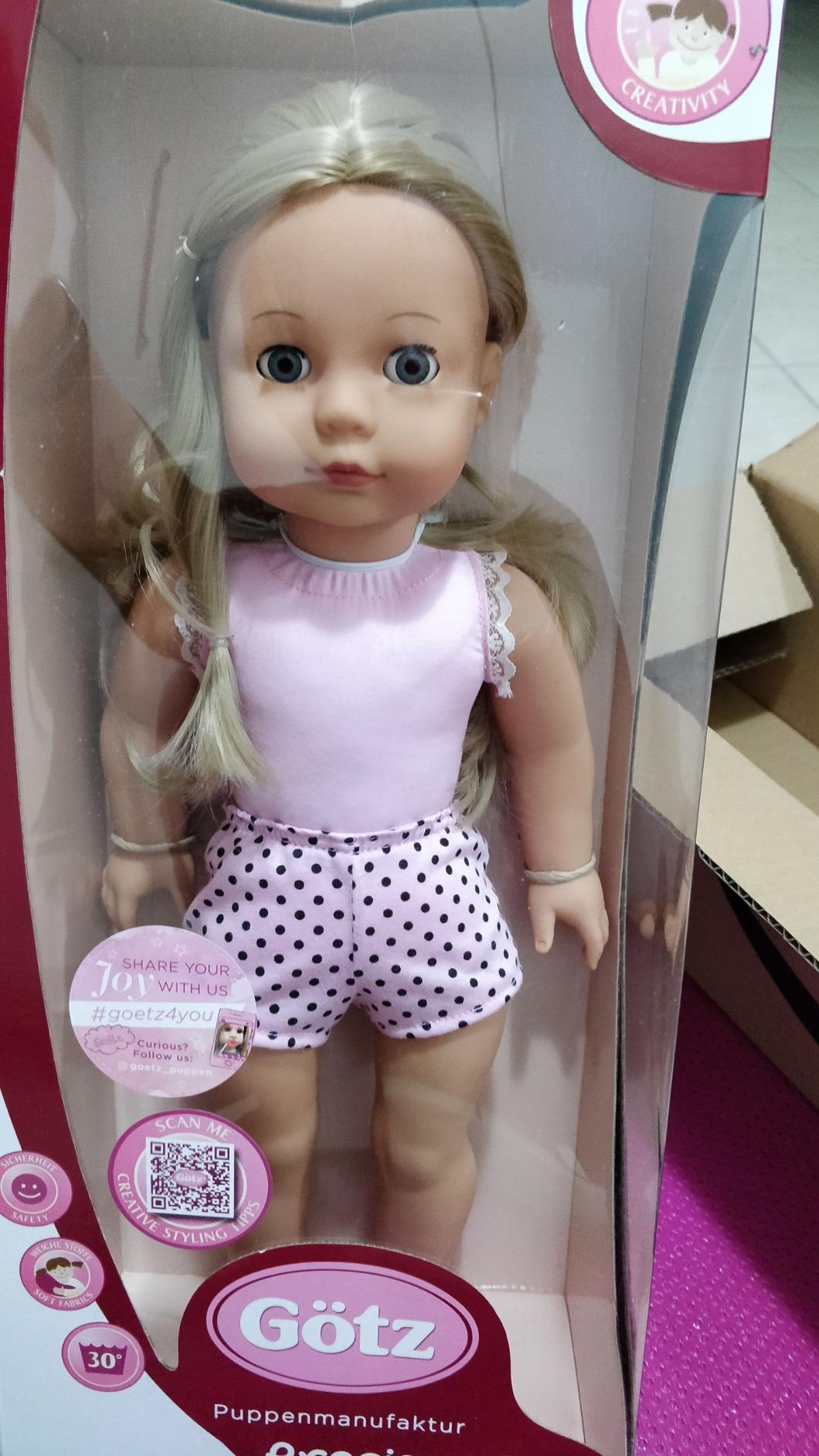 Wunderschöne große Anziehpuppe