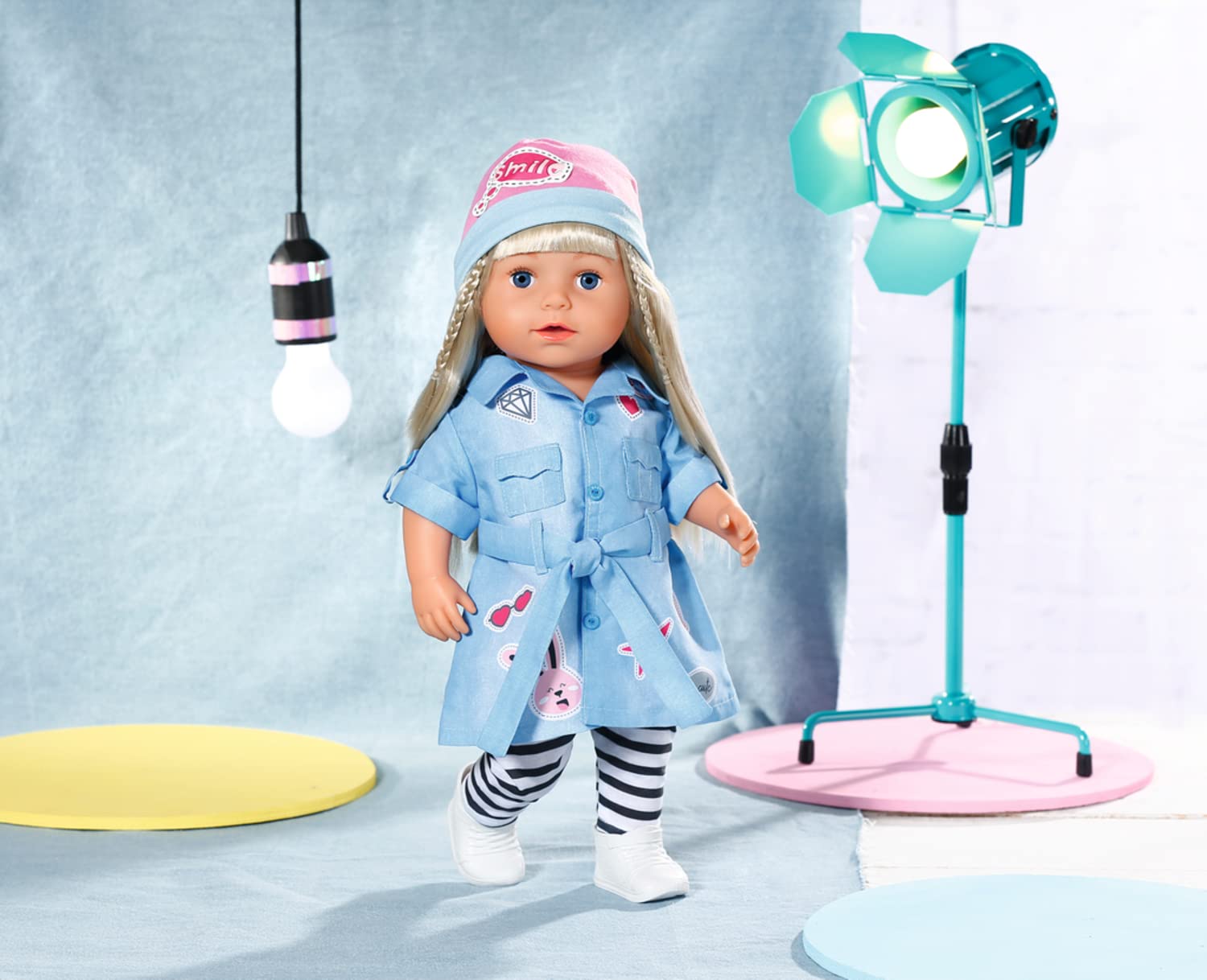 baby-born-deluxe-jeans-kleid-43cm-puppenkleidung-set-mit-leggings-m-tze-schuhen image 5