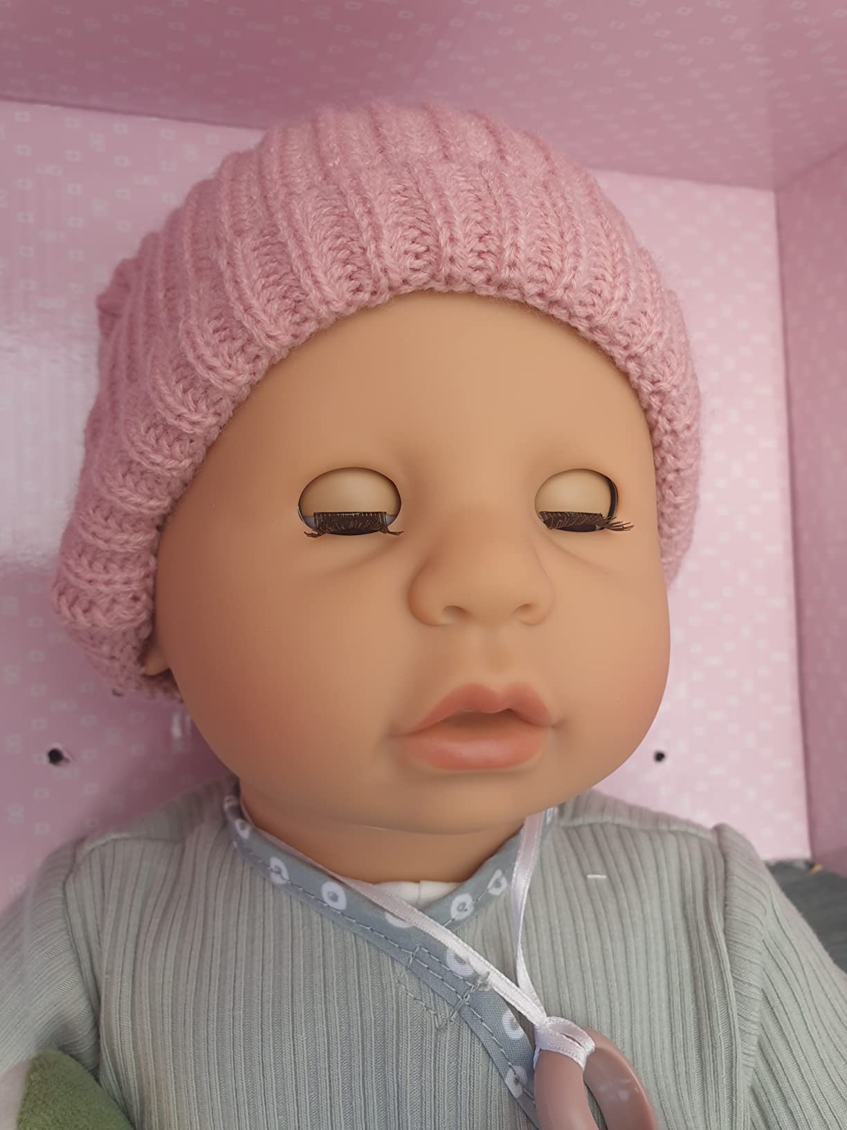 Tolle Puppe, Decke etwas dünn