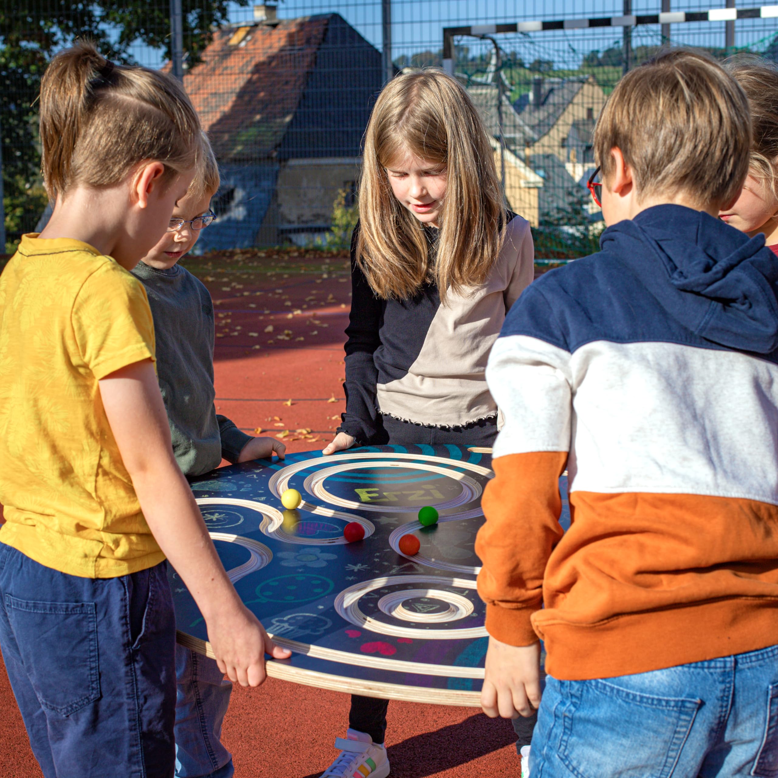 erzi-46252-teamdisc-aus-holz-balancierspiel-110-cm-mit-kugeln image 5