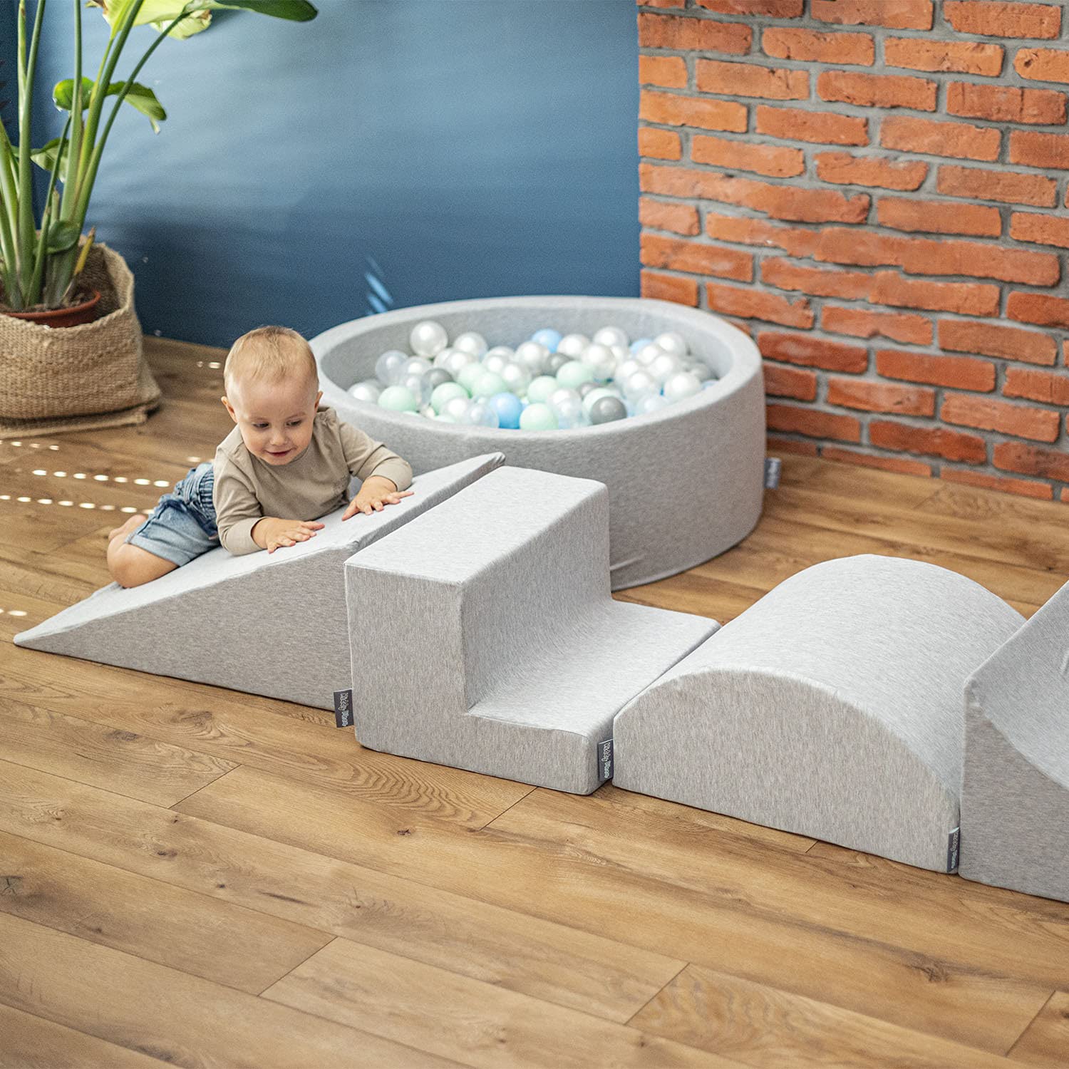 kiddymoon-schaumstoff-spielplatz-mit-rundem-b-llebad-200-b-lle-7-cm-hellgrau-bun image 4
